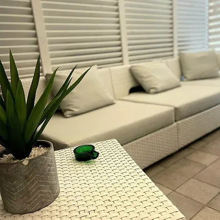 Konukevi Abside & Palermo